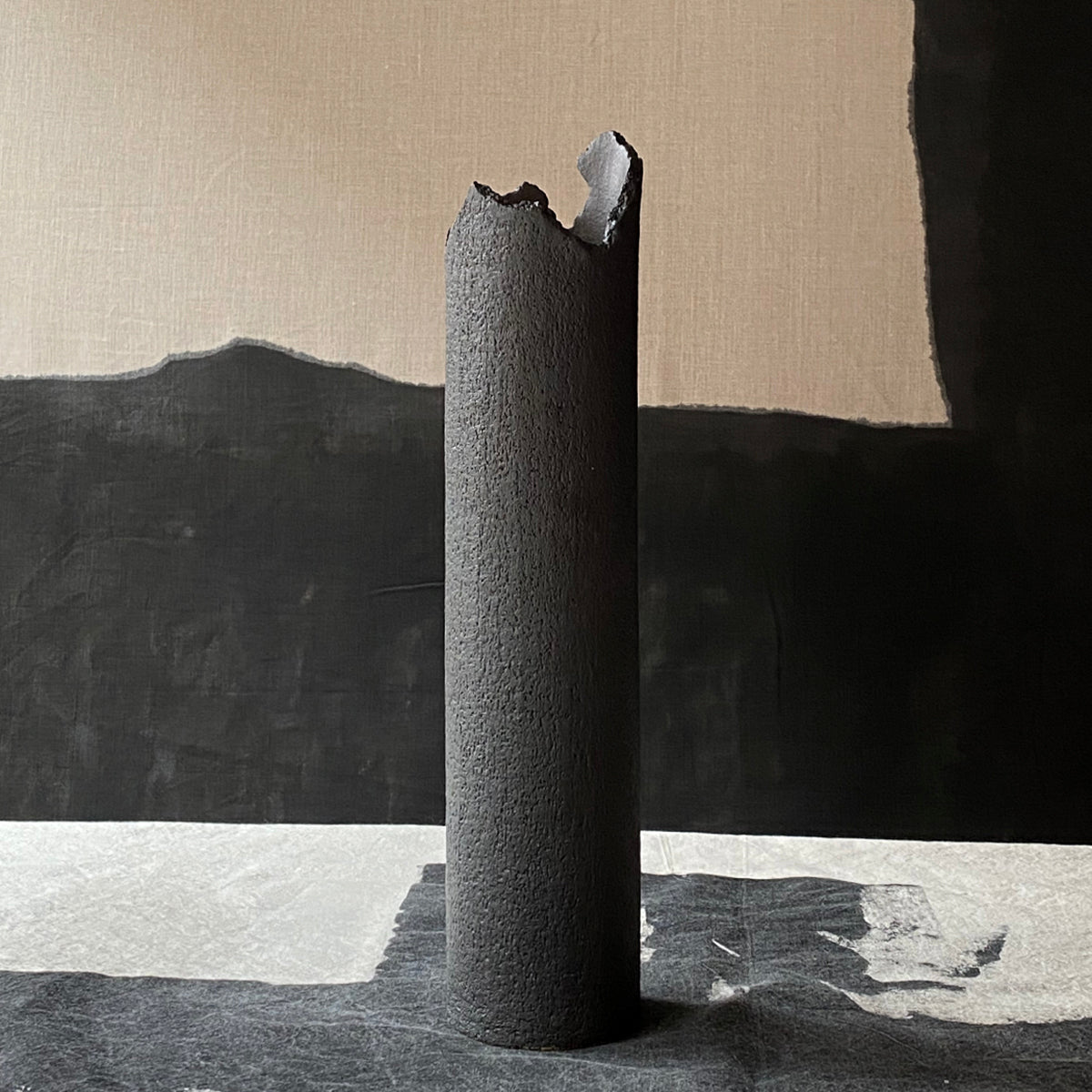 SHIN WON YOON Black Narrow Cylinder Vase