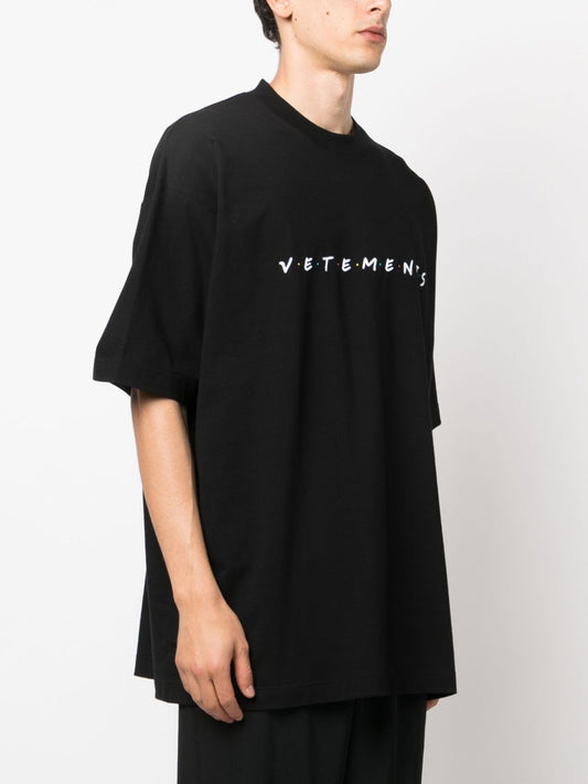 VETEMENTS Unisex Friendly Logo T-Shirt