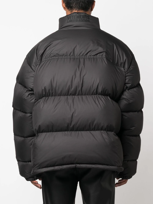 VETEMENTS Unisex Logo Puffer Jacket