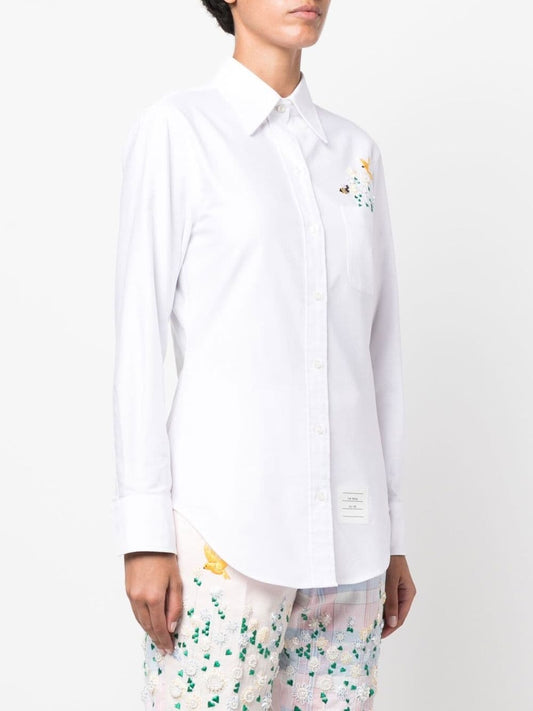 THOM BROWNE WOMEN CLASSIC POINT COLLAR SHIRT W/ SEQUIN FLOWERS AND SATIN STITCH BEE EMBROIDERY ON OXFORD