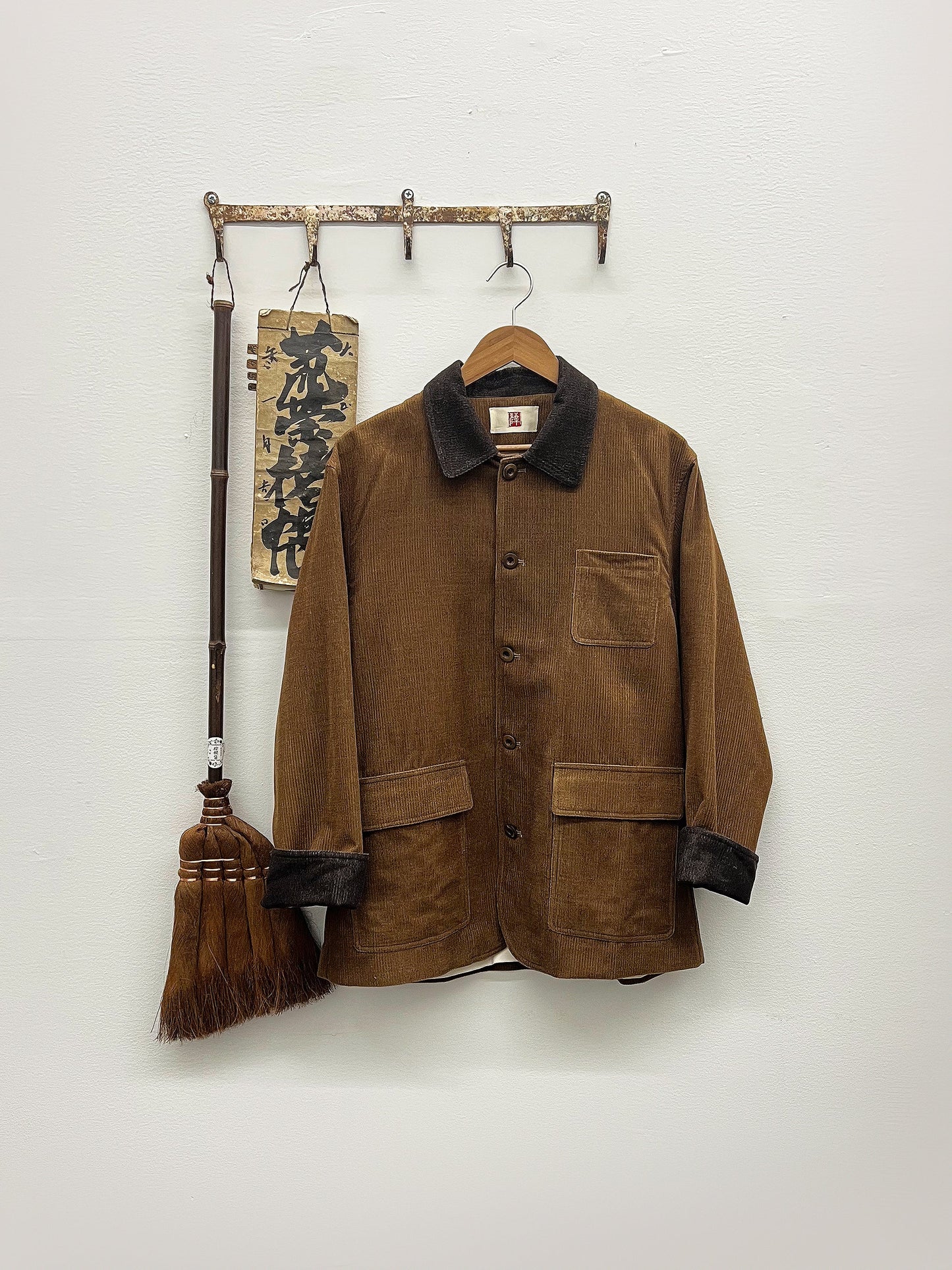 AVIVA JIFEI XUE 3-Pockets Corduroy Work Jacket W/ Patched Collar