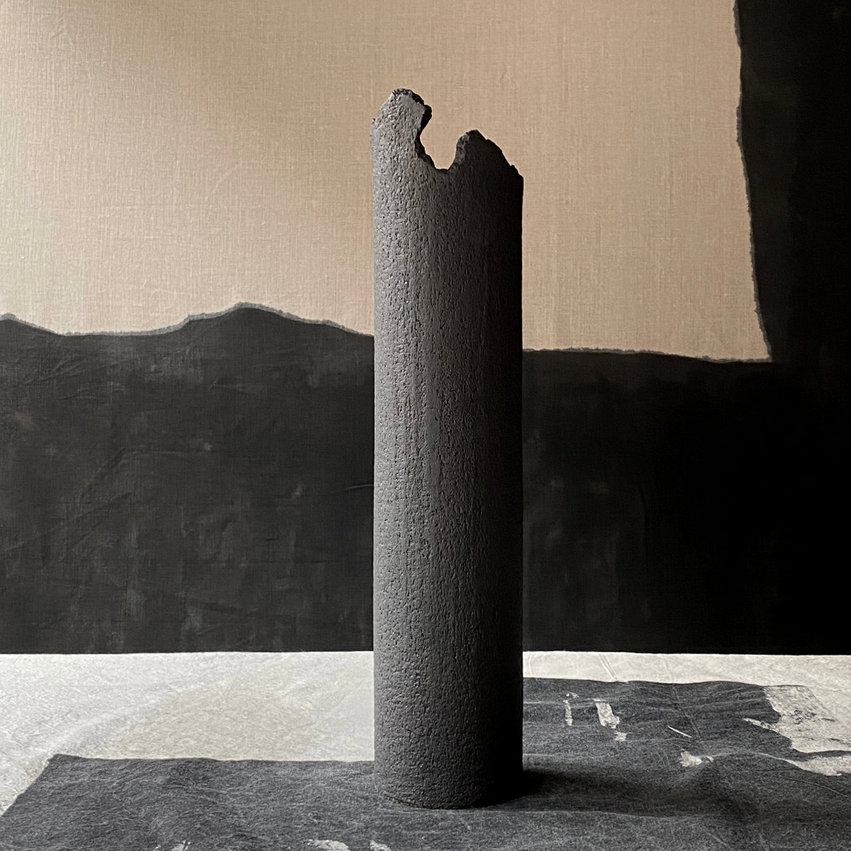 SHIN WON YOON Black Narrow Cylinder Vase