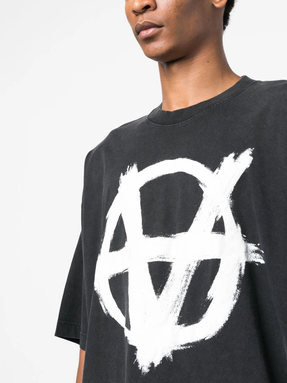 VETEMENTS Unisex Reverse Anarchy T-Shirt