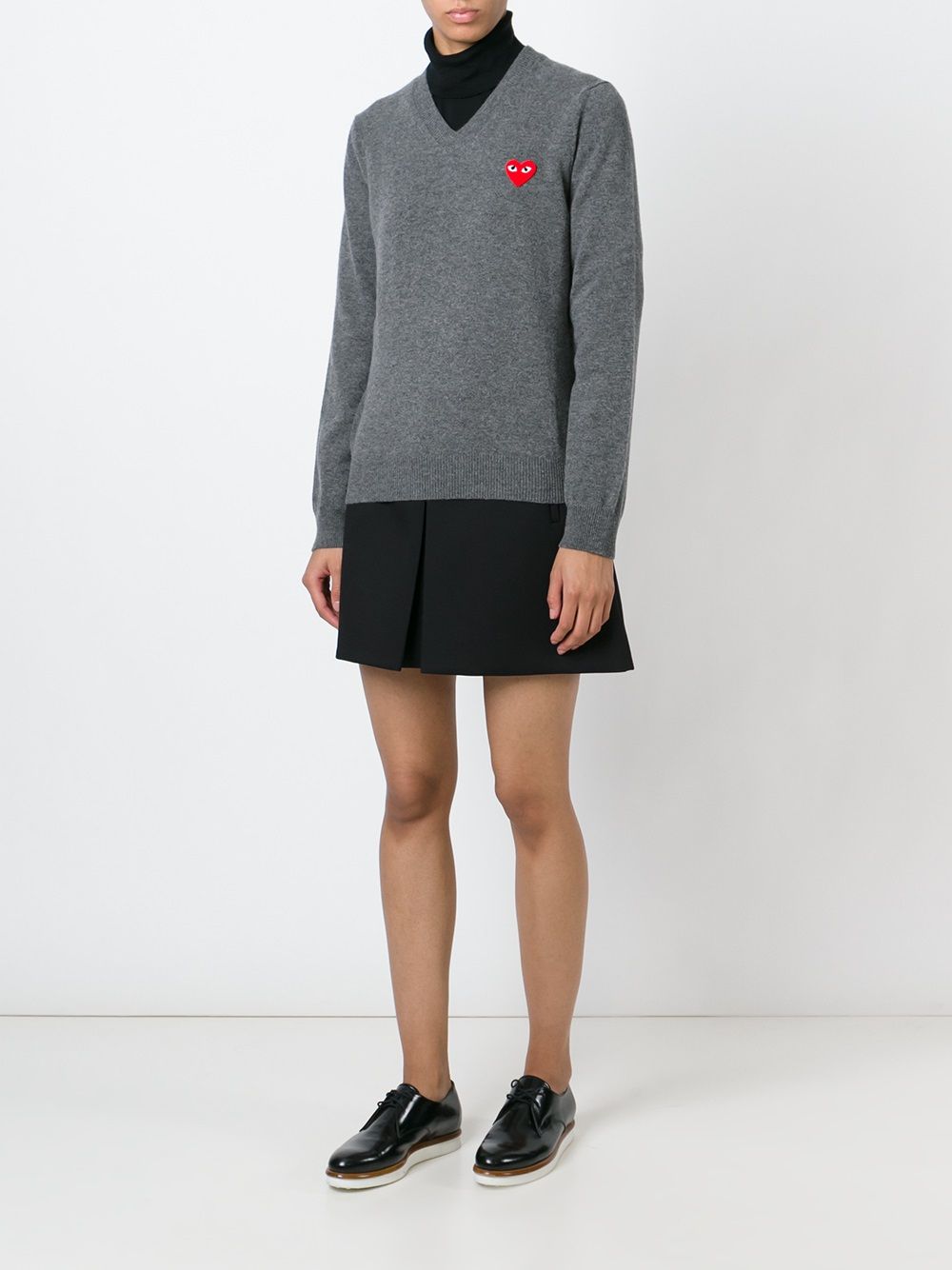 COMME DES GARONS PLAY WOMEN RED HEART V NECK PULLOVER